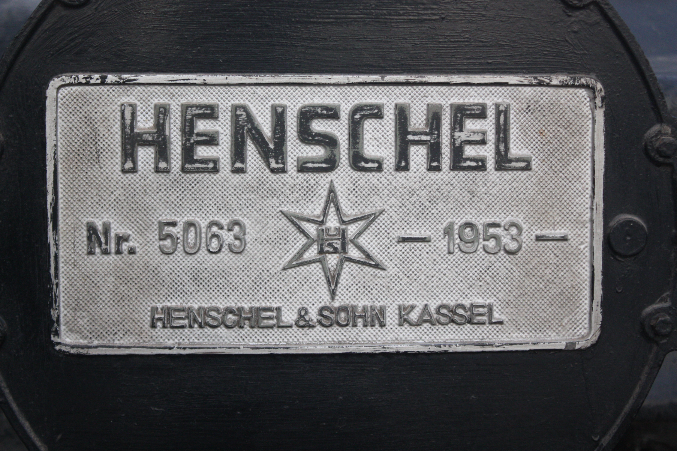 Henschel_no._5063_-_works_plate_-_IMG_5647.jpg