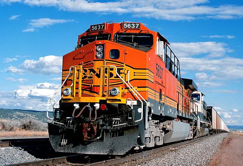 BNSF%205637%20West,%20stopped%20at%20Pedro%20Siding,%20north%20of%20Newcastle,%20WY.%20September%202003.jpg