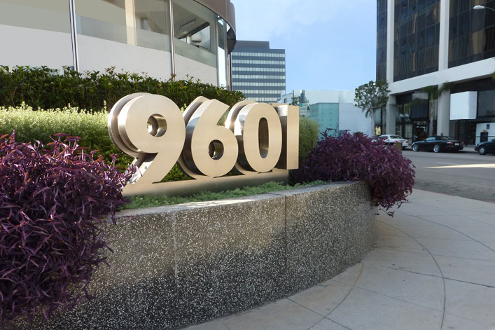 21_eggoffice9601wilshire1.jpg