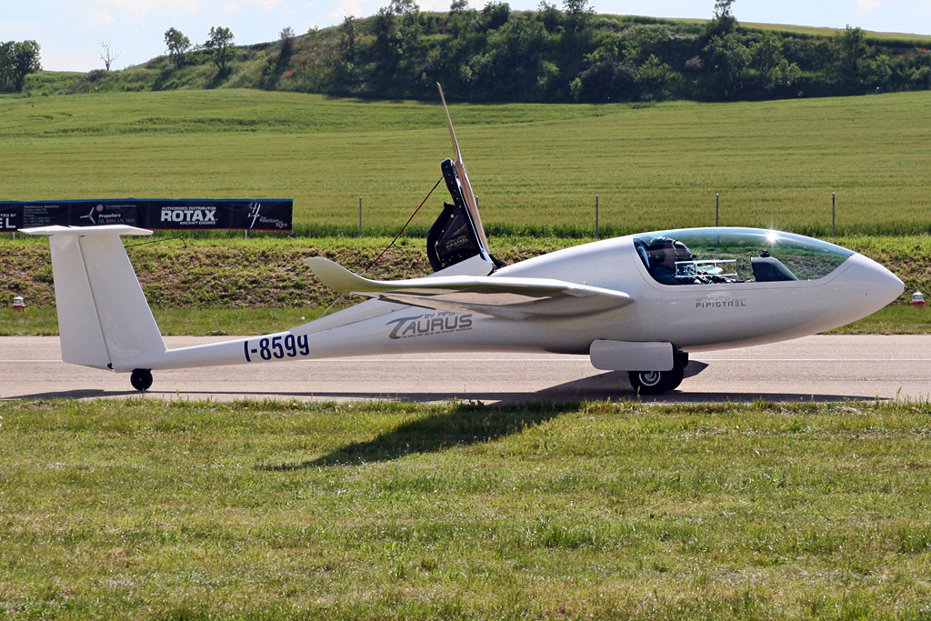 Pipistrel_Taurus_I-8599.jpg